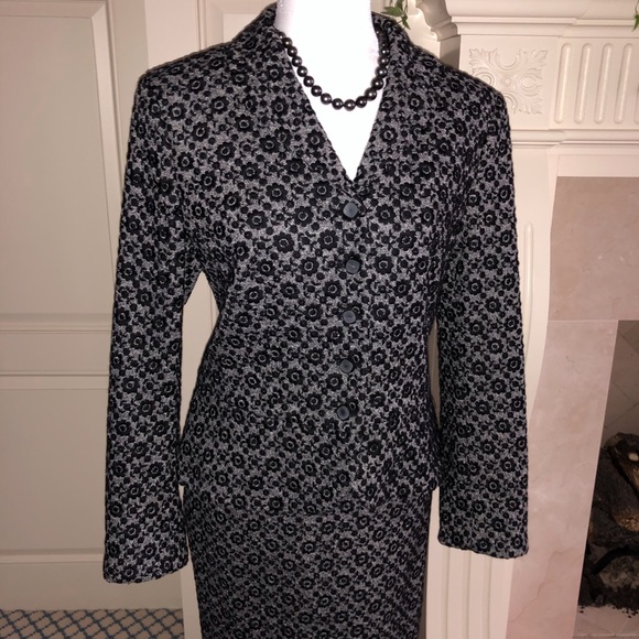 Worth New York Jackets & Blazers - Worth New York Black Tweed Floral Embroidery Suit